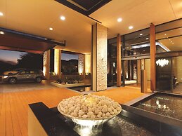 Oaks Redcliffe Mon Komo Suites