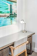 Oaks Redcliffe Mon Komo Suites