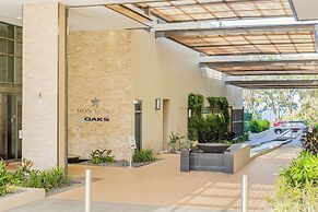 Oaks Redcliffe Mon Komo Suites