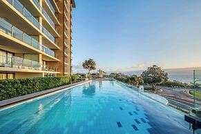Oaks Redcliffe Mon Komo Suites