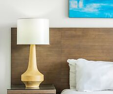 Oaks Redcliffe Mon Komo Suites