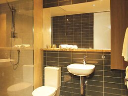 Oaks Redcliffe Mon Komo Suites