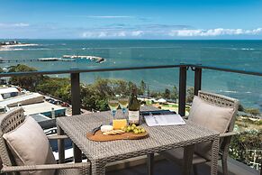 Oaks Redcliffe Mon Komo Suites