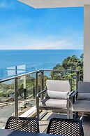 Oaks Redcliffe Mon Komo Suites