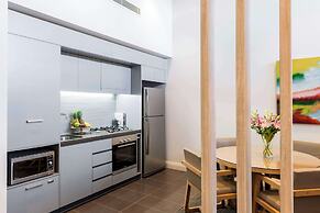 Oaks Redcliffe Mon Komo Suites