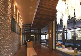 Oaks Redcliffe Mon Komo Suites