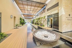 Oaks Redcliffe Mon Komo Suites