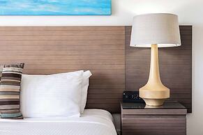 Oaks Redcliffe Mon Komo Suites