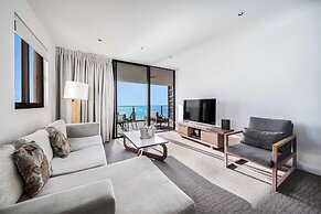 Oaks Redcliffe Mon Komo Suites