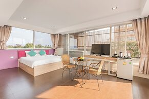 Lantana Pattaya Hotel & Resort