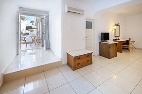 Smy Mediterranean White Santorini