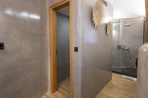 Smy Mediterranean White Santorini