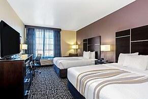 La Quinta Inn & Suites by Wyndham Denver Gateway Park