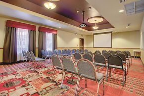 La Quinta Inn & Suites by Wyndham Denver Gateway Park