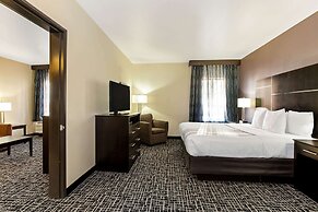 La Quinta Inn & Suites by Wyndham Denver Gateway Park