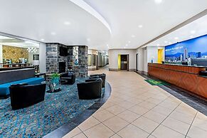 La Quinta Inn & Suites by Wyndham Denver Gateway Park