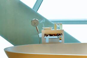 ANDAZ CAPITAL GATE ABU DHABI, BY HYATT