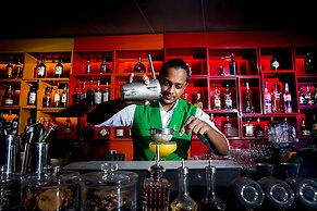 ANDAZ CAPITAL GATE ABU DHABI, BY HYATT