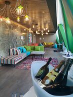 ANDAZ CAPITAL GATE ABU DHABI, BY HYATT