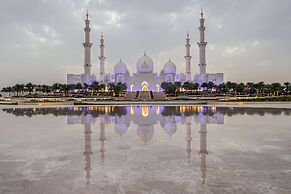 ANDAZ CAPITAL GATE ABU DHABI, BY HYATT