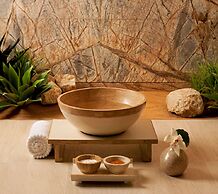 ANDAZ CAPITAL GATE ABU DHABI, BY HYATT