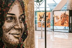 ANDAZ CAPITAL GATE ABU DHABI, BY HYATT