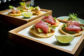 ANDAZ CAPITAL GATE ABU DHABI, BY HYATT