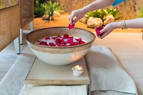 ANDAZ CAPITAL GATE ABU DHABI, BY HYATT