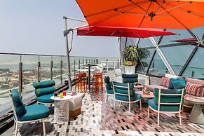 ANDAZ CAPITAL GATE ABU DHABI, BY HYATT