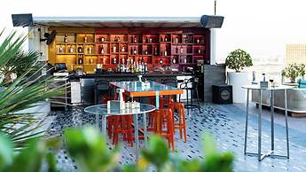 ANDAZ CAPITAL GATE ABU DHABI, BY HYATT