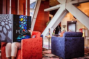 ANDAZ CAPITAL GATE ABU DHABI, BY HYATT