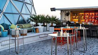 ANDAZ CAPITAL GATE ABU DHABI, BY HYATT