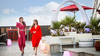 ANDAZ CAPITAL GATE ABU DHABI, BY HYATT