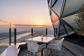 ANDAZ CAPITAL GATE ABU DHABI, BY HYATT