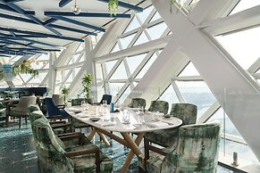 ANDAZ CAPITAL GATE ABU DHABI, BY HYATT