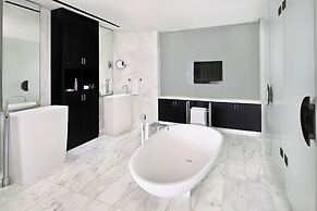 ANDAZ CAPITAL GATE ABU DHABI, BY HYATT