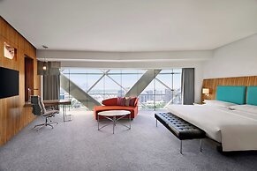 ANDAZ CAPITAL GATE ABU DHABI, BY HYATT