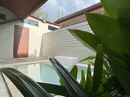 L'esprit de Naiyang Beach Resort