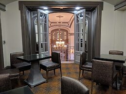 The Tudor Arms Hotel Cleveland - a DoubleTree by Hilton