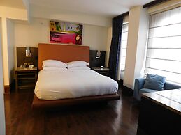 The Tudor Arms Hotel Cleveland - a DoubleTree by Hilton