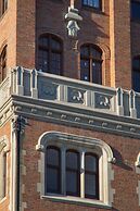 The Tudor Arms Hotel Cleveland - a DoubleTree by Hilton