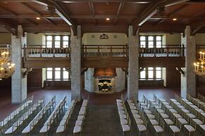 The Tudor Arms Hotel Cleveland - a DoubleTree by Hilton