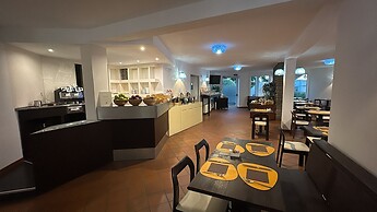 Hotel Eurovil - Beach & pool