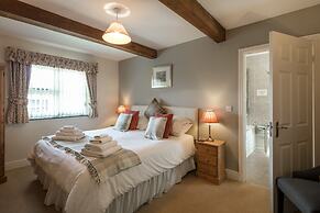 East Hook Farm & Country House