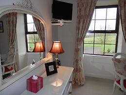 East Hook Farm & Country House