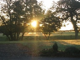 East Hook Farm & Country House