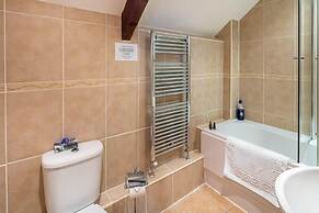 East Hook Farm & Country House