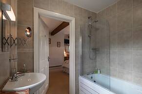 East Hook Farm & Country House