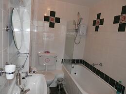 East Hook Farm & Country House