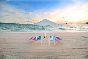 Grand Blue Beach Hotel